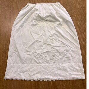 Vintage Pinehurst Ivory Nylon Half Slip with Lace Trim Size Medium Made In USA